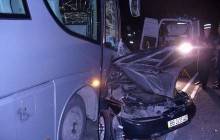 2 человека погибли при столкновении легковушки с автобусом (фото)