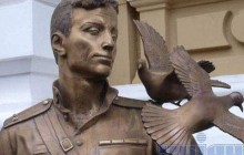 Пам`ятник Одеському міліціонеру чекає на приїзд Луценка (фото)