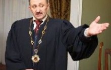Суддя-колядник програв суд газеті «Експрес»