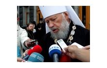 Глава УПЦ: Когда Президент посещает Лавру, заходит ко мне на кофе и молится возле мощей