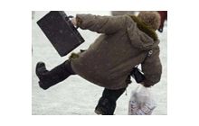 Гололед и придомовые территории Черновецкому тоже до лампочки?