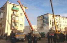 Спасатели добрались до подвалов дома в Евпатории