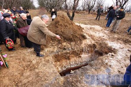 Похорон Анастасії Бабурової в Севастополі (фоторепортаж)
