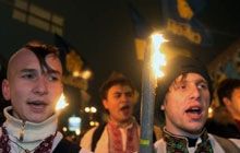 В честь Героев Крут состоялось молодежное факельное шествие
