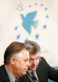 Петро Симоненко та Ігор Алексєєв (www.2000.net.ua)