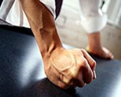 80% українців вважають, що державі необхідна сильна рука