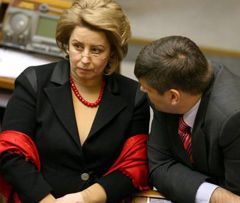 Анна Герман и Юрий Мирошниченко в зале заседаний Верховной Рады. Киев, 5 марта