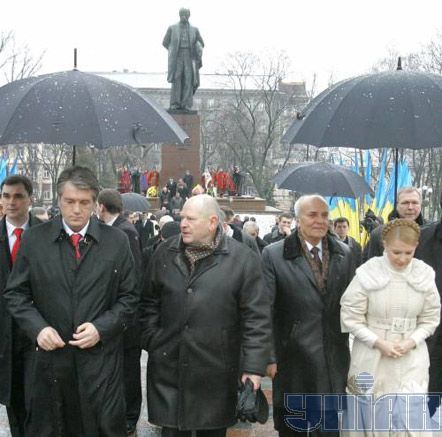 Президент Украины Виктор Ющенко, премьер-министр Юлия Тимошенко