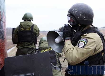 Луценко: МВД готово к любому развитию событий (добавлены фото)