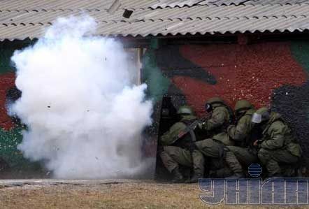 Луценко: МВД готово к любому развитию событий (добавлены фото)