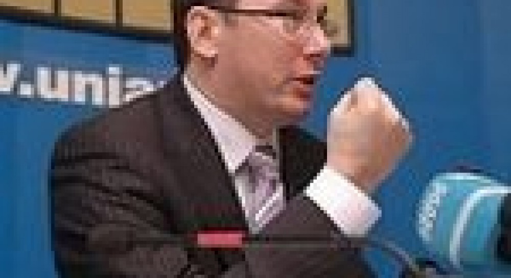 НЕРИТОРИЧНІ ЗАПИТАННЯ ДО МІНІСТРА ВНУТРІШНІХ СПРАВ