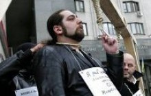 Біля УНІАН вішались журналісти