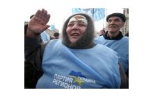 Віхи тижня: європейський прорив до української труби, весняний наступ Януковича і сакура для Тимошенко