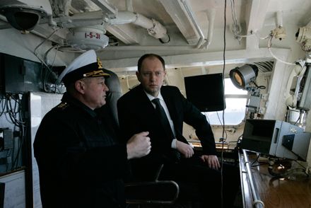 Яценюк вважає, що армію треба негайно переоснастити