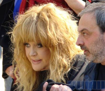 Алла Пугачова прогулялася Андріївським узвозом (фото)