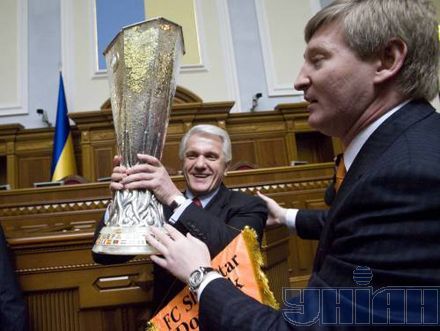 Ахметов нарешті прийшов у Верховну Раду (фоторепортаж)