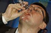 ЯК ЛУЦЕНКО ВІДЧУВ КОРПОРАТИВНИЙ КАЙФ, АБО ПИТИ ТРЕБА МЕНШЕ