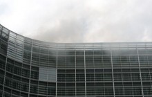 В Брюсселі продовжують гасити пожежу в Єврокомісії (фоторепортаж)