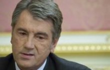 Ющенко о стабильности гривни: ситуация ухудшилась, но она не фатальна