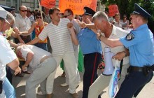 У Севастополі побилися військові ЧФ РФ і мешканці міста (фото)