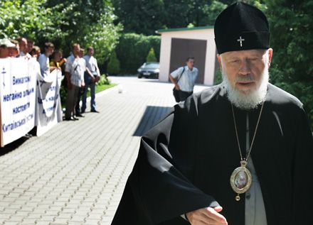 Митрополит Владимир выслушал, что делается в Китаевской пустыни