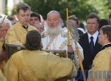 Проповедь Кирилла в Лавре: ни слова о политике (фото)