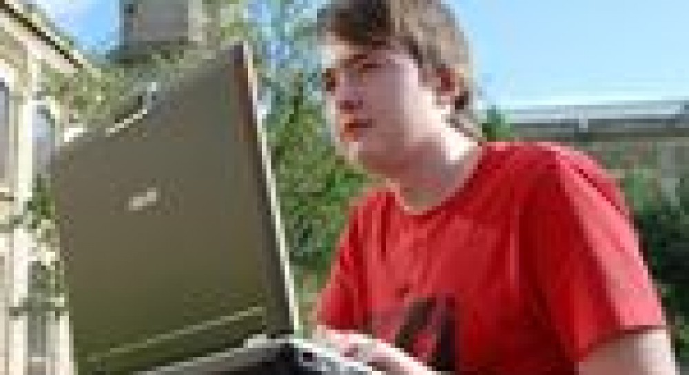 Story about Ukrainian student who sells virtual diamonds