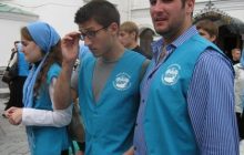 В Киево-Печерской Лавре Патриарха Кирилла встретили зарубежные паломники
