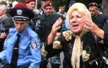 Патріарха Кирила у Києві захищав живий щит з жінок і дітей