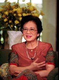 Умерла Корасон Акино