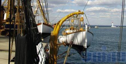 Один из крупнейших парусников мира зашел в Одессу (фото)