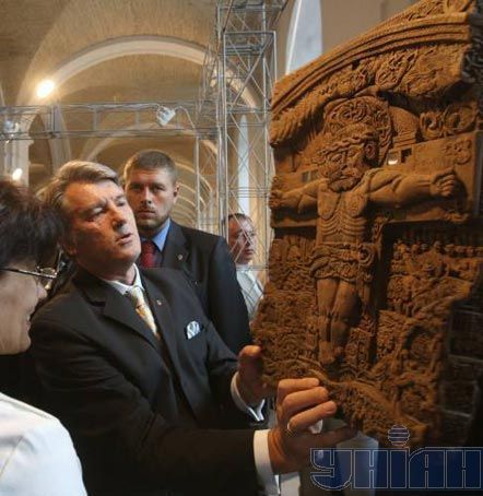 Ющенко, Тимошенко, Литвин у Мистецькому арсеналі (фото)