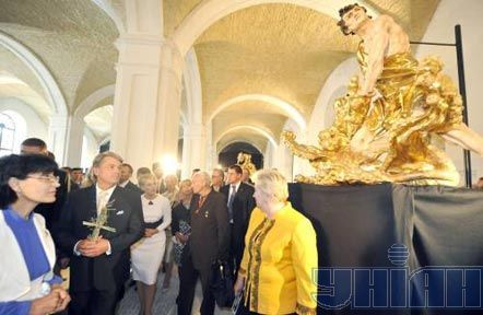 Ющенко, Тимошенко, Литвин у Мистецькому арсеналі (фото)