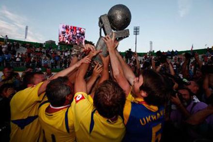 Українські бомжі в Мілані стали чемпіонами світу з футболу