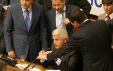Литвин злупить із Шенцева 7 тис. грн. за зламаний мікрофон