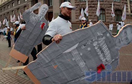 В Киеве прошел парад в честь первой «пятилетки генсека Лени» (фото)