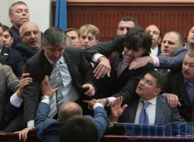 Бійка у Київраді: проти боксера Кличка - борець Тедеєв і баскетболіст Волков (фоторепортаж)