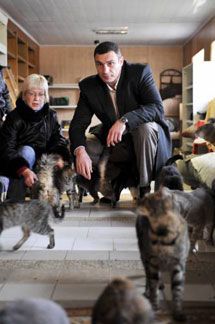 Віталій Кличко у притулку для тварин (фоторепортаж)