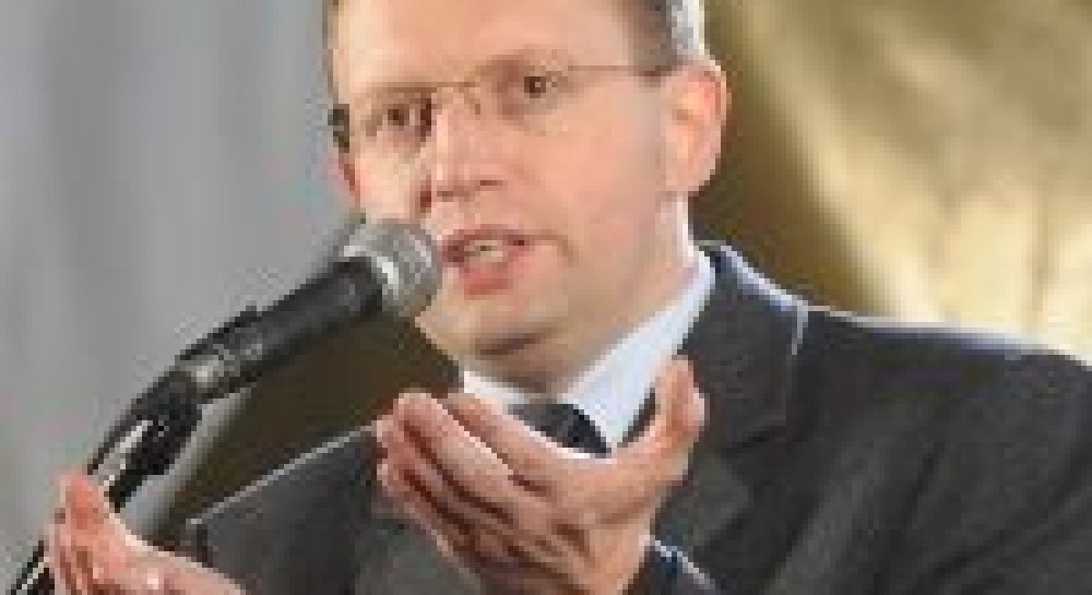 Яценюк закликає обирати між добром і злом (фоторепортаж)