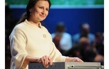 Богословская возмущена словами Кравчука о том, что он может ее купить