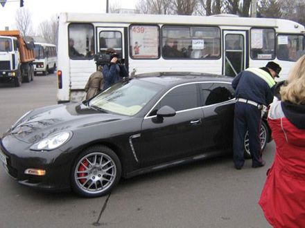 Shevchenko got into traffic accident on his Porsche (photo)