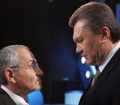 Янукович присвоил Шустеру звание «Заслуженный журналист Украины» Янукович присвоил Шустеру звание «Заслуженный журналист Украины»