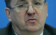 Азарову советуют не стрелки переводить, а что-то в филармонии менять