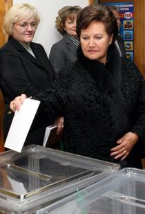 Как голосовали политики (фоторепортаж)
