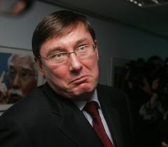 Юрій Луценко після закінчення прес-конференції в УНІАН. Київ, 28 січня 