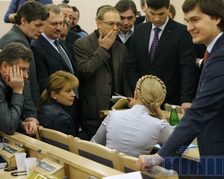 Соратники Тимошенко дуже хвилювалися за результат розгляду сьогоднішнього клопотання. За виключенням пана Писаренка...