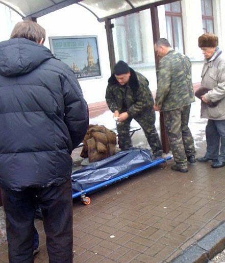 Кусок льда убил женщину в Киеве