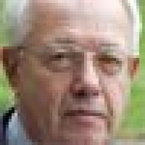 Компас указывает на восток?