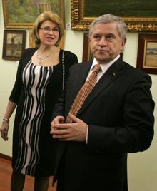 Анатолій Кінах з дружиною Мариною 