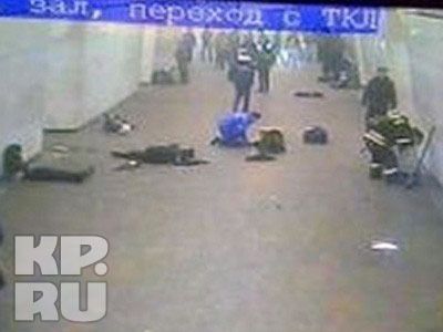 З місць терактів у московському метро евакуювали 62 постраждалих (фото)